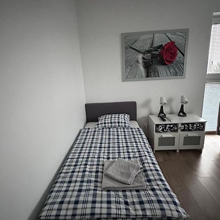Pruszkowskie Mieszkanko Luaran gambar