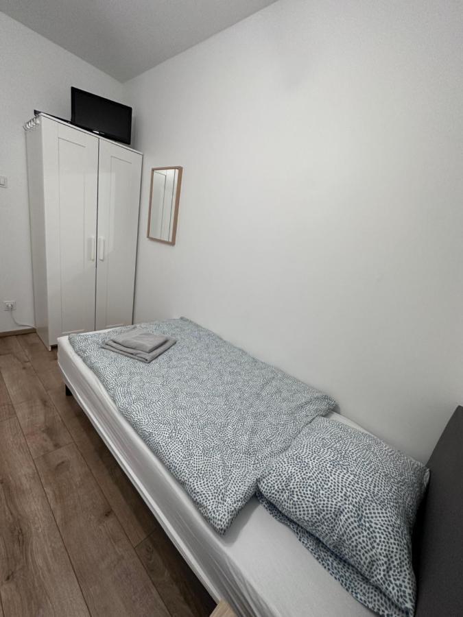 Pruszkowskie Mieszkanko Luaran gambar